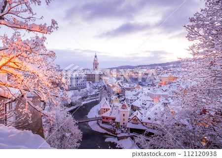 View of Cesky Krumlov in winter, Czech Republic. 112120938