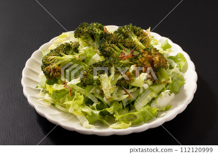 fried broccoli salad 112120999