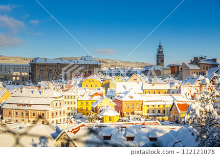 View of Cesky Krumlov in winter, Czech Republic. 112121078