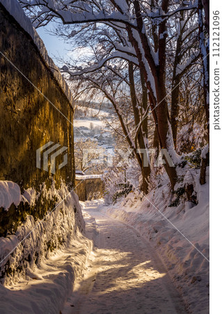 View of Cesky Krumlov in winter, Czech Republic. 112121096