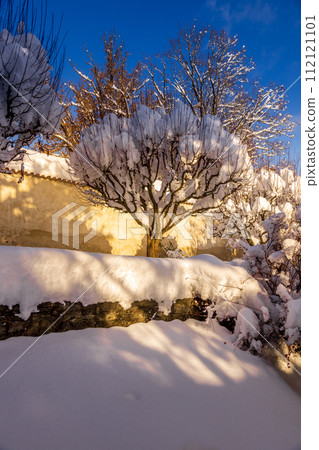View of Cesky Krumlov in winter, Czech Republic. 112121101