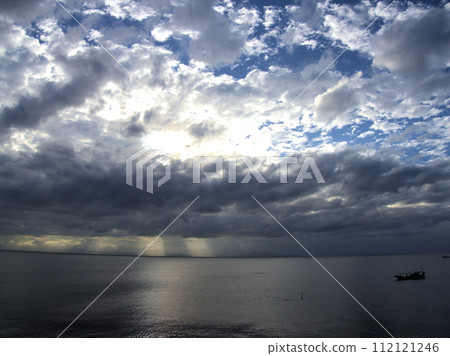 Roadside Station Tara, morning scenery of the Ariake Sea, angel's ladder and boat, Ifuku, Tara Town, Fujitsu District, Saga Prefecture 112121246