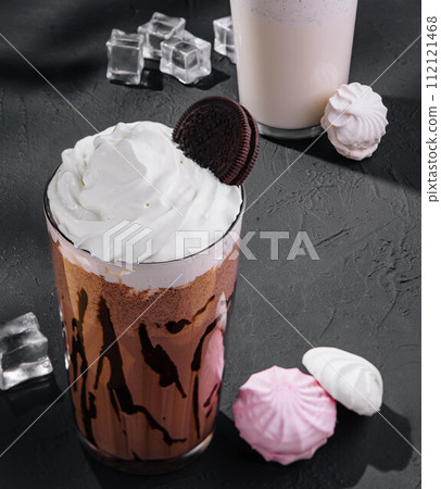 Hot chocolate with marshmallows and meringue 112121468