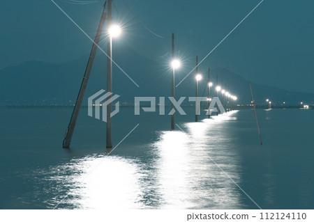 Nagabetakaidokoro 通往大海的電線桿(夜間) Nagabetakaidokoro 通往大海的電線桿(夜間) 112124110