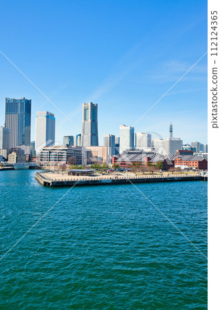 Scenery of Minato Mirai seen from Osanbashi Pier, Yokohama 112124365