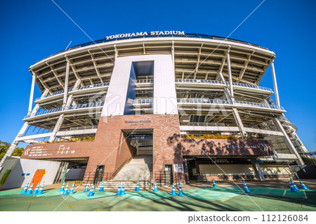 Yokohama cityscape of Japan I look at Yokohama stadium etc. 112126084