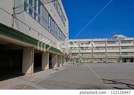 東京板橋區中橋小學 60年前，這所小學的學生演唱了《鐵臂阿童木》等電影的主題曲。 112126947