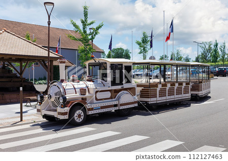 sightseeing steam locomotive in the commune of Eguisheim 112127463