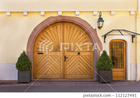 beautiful gate in the commune of Eguisheim France 112127491