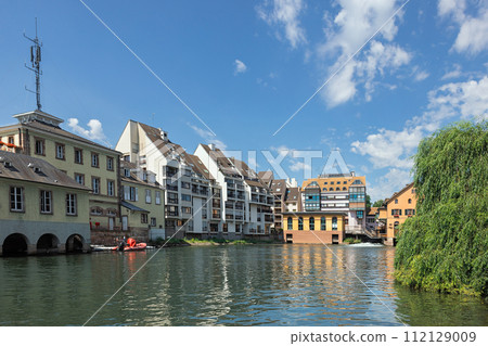 houses by the river in Strasbourg France 112129009