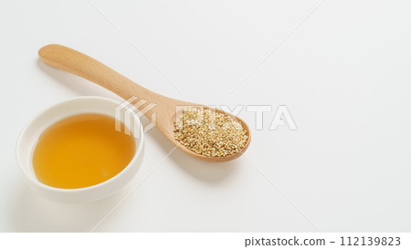 Sesame oil and sesame | Image of sesame oil Sesame oil and sesame | Image of sesame oil 112139823