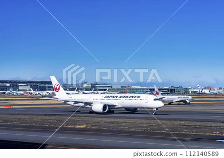 羽田機場風景,飛機滑行,東京大田區 羽田機場風景,飛機滑行,東京大田區 112140589