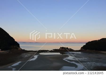 Ariake no Tsuki (Kamonokoshi on the Shonai Peninsula, where it is said that Urashima Taro saved a turtle) 112141645