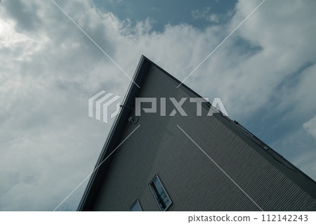 appearance, exterior, facade 112142243