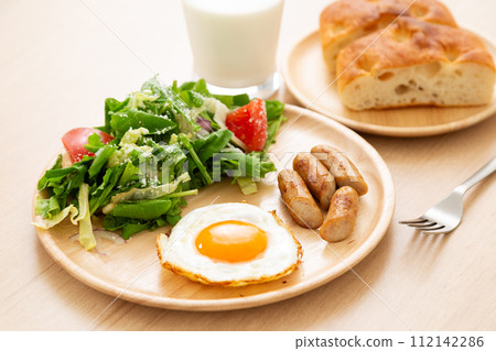 bread breakfast image 112142286