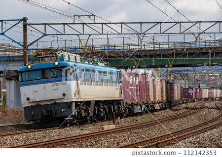 Container freight train pulled by EF81 electric locomotive Container freight train pulled by EF81 electric locomotive 112142353