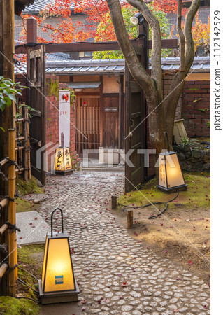 Autumn Kyoto's atmospheric "Nene's Path" Autumn Kyoto's atmospheric "Nene's Path" 112142529