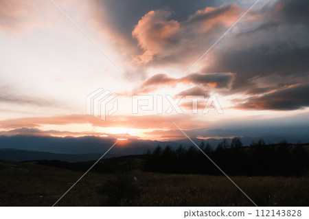 在冬天山的風景 在冬天山的風景 112143828