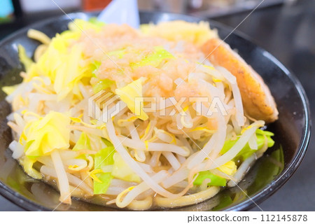 油膩質感的次郎拉麵 112145878