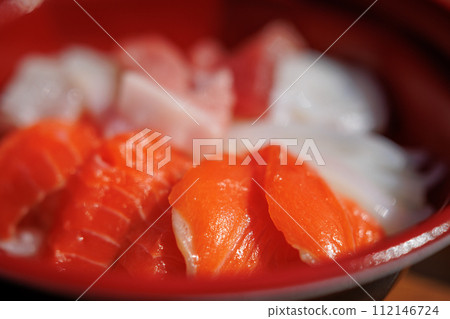 Seafood rice bowl in Tatsubisaki (Aomori prefecture) 112146724