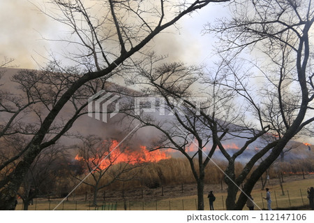 大室山被大火吞沒 大室山被大火吞沒 112147106
