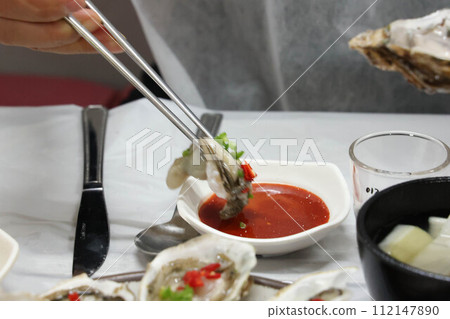 very fresh Korean oyster. korea food very fresh Korean oyster. korea food 112147890