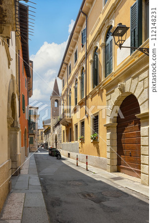 beautiful, medieval street in Verona 112148231