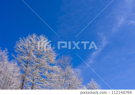 雪山和藍天的風景 雪山和藍天的風景 112148769
