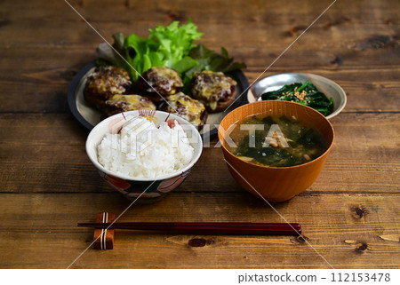 一湯兩菜：肉餡香菇，烤味噌起司菠菜醬 112153478