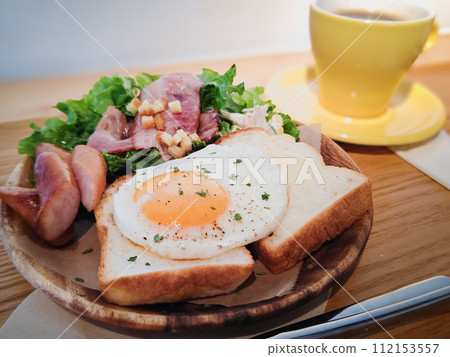 Overseas style breakfast Overseas style breakfast 112153557
