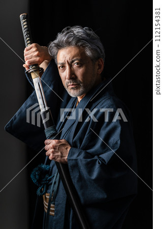 Senior male kimono Japanese sword Senior male kimono Japanese sword 112154381