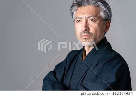 Senior male kimono gray arms folded 112154424