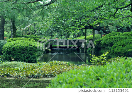 A garden A garden 112155491