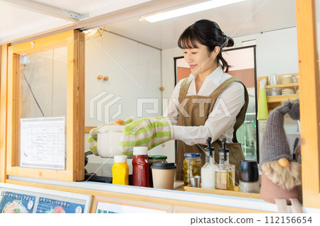 Kitchen car lunch working woman 112156654
