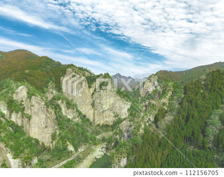 心岩 心岩 112156705