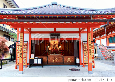 [京都]春天六波羅光寺福壽弁財天堂（正面） 112159123