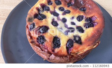 Yogurt cake with rum raisins Yogurt cake with rum raisins 112160943