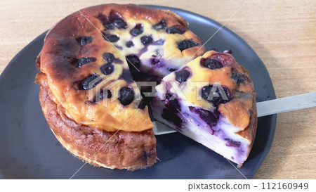 Yogurt cake with rum raisins Yogurt cake with rum raisins 112160949