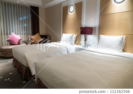 Hotel room image Hotel room image 112162506