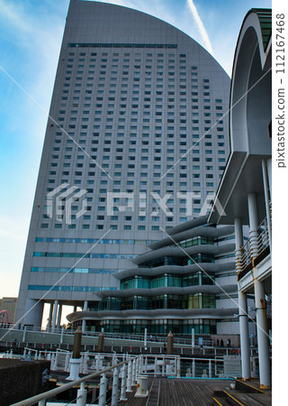 從橫濱港未來運河公園眺望Pacifico橫濱的風景 從橫濱港未來運河公園眺望Pacifico橫濱的風景 112167468