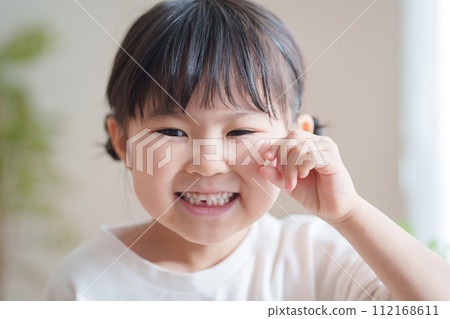 乳齒缺失的孩子 乳齒缺失的孩子 112168611