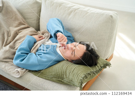 男人咳嗽 男人咳嗽 112169434