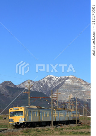冬季的藤原山、上義鐵道四木線 112170505