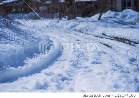 Snowy road winter road material Snowy road winter road material 112174106