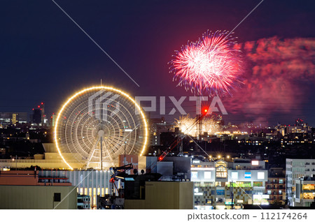 Tama River fireworks and Ferris wheel seen from Kohoku New Town 112174264