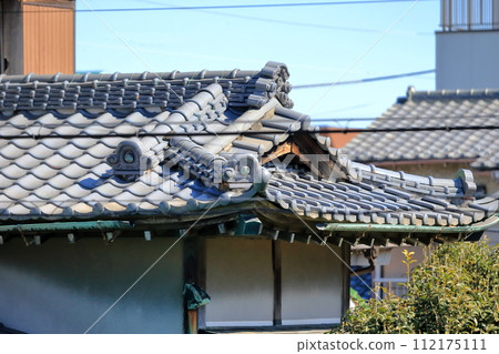 日本的瓦屋頂 112175111