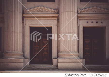 Exterior wall of the Bank of Japan (head office) 112175262