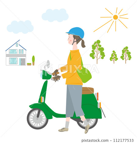 滑板車和頭盔的女人 112177533