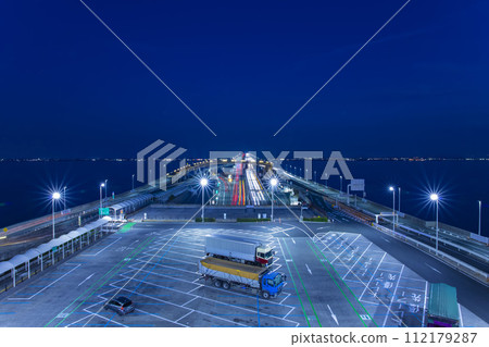 Night Umihotaru PA and Tokyo Bay Aqua Line [Transportation image] 112179287