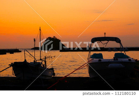 Sunset seen from Nishina Port 112180110